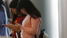 Може ли Тим Кук да запази успеха на iPhone в Китай?