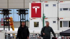 Доставките на новата Tesla се отлагат със седмица