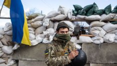 ЕС води Украйна към дългова криза