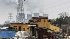 Китай може да "изчисти" енергийния си микс от въглищата около 2050 г.