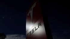 Tesla планира да започне изпитания на електрически камиони с автопилот
