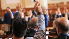 Парламентът прие оставката на правителството