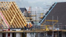 Британската икономика расте благодарение на услугите и строителството