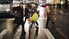 Потребителското доверие в САЩ расте през януари повече от очакванията