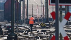 Близо 650 000 германски компании са поискали частична безработица за служителите си