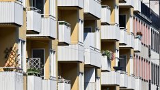 Какви са причините за спада на жилищния пазар в Швеция?