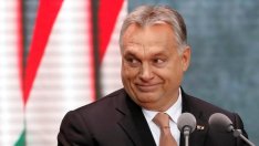 Ще вземе ли Виктор Орбан автограф от Доналд Тръмп?