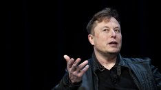 Илон Мъск търси съвети от съоснователя на Oracle