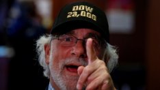 Dow се повиши със 160 пункта, достигайки нов рекорден връх