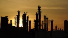 Китай спасява Ирак с многомилиардна сделка за покупка на петрол