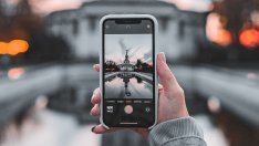 Широки усмивки, перфектни залези: ще сложат ли край на автентичните снимки новите смартфони?