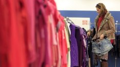 Ще поскъпнат ли дрехите втора употреба заради нова екотакса?