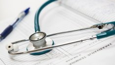 Частни болници дават "неимоверно високи" заплати, за да си осигурят кадри