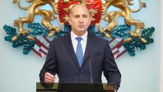 Президентът ще сезира КС заради отказа на парламента да разгледа референдума за еврото