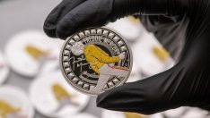 Британският Кралски монетен двор пусна монета с лика на Фреди Меркюри