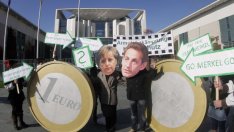 Алхимията няма да реши проблемите на еврото 