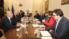 България проучва изграждането на гигафабрика за изкуствен интелект