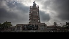 Областната управа в София: Паметникът на съветската армия трябва да бъде демонтиран