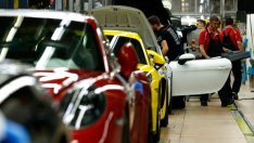 Флиртът на Германия с рецесията прати инвеститорското доверие на 8-годишно дъно