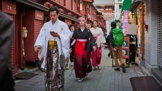 Активността в японския сектор на услугите се е разширила с рекорден темп през май