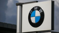 BMW повиши прогнозата си за печалбата въпреки рисковете около дефицита на чипове