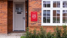 Цените на жилищата във Великобритания намаляват за първи път от три месеца