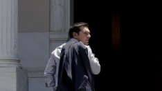 Ципрас обяви, че ще увеличи минималната заплата в Гърция