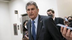 Сенатор подложи крак на плановете на Байдън да подкрепи електрическата мобилност