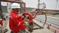 Goldman: Решението на ОПЕК може да повиши цените на петрола с до 10 долара