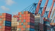 Износът на Япония отчита първи годишен спад за последните три години