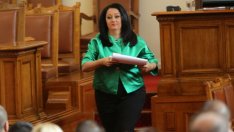 Лиляна Павлова: Има огромно закъснение в ремонта на НДК