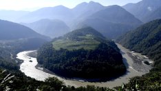 Новият мегаязовир на Китай предизвиква опасения от водна война в Индия