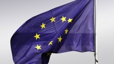 Европарламентът гласува правила за защита срещу пакети от лоши кредити