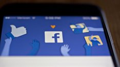 Facebook плаща „вредни“ на свои модератори заради психически травми