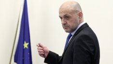 Томислав Дончев: Скандалът с апартаментите има потенциал да нанесе щети*