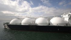 Италия изгражда плаващ терминал за втечнен газ край Тоскана