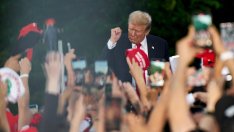 Тръмп ухажва либертарианците с обещание да смекчи присъдата на криптопрестъпник