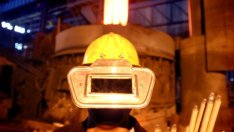 Иран временно преустановява повечето си миннодобивни проекти с чужди инвеститори