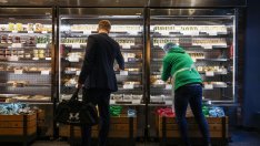 Цените в САЩ може и да се повишават, но заплатите – още повече