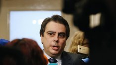 Василев: Не очакваме двуцифрена инфлация, след април започва успокояване