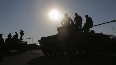 Руски военни превозни средства са прекосили границата с Украйна