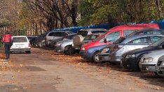София подготвя изграждането на 10 обществени паркинга в кварталите за над 2000 коли