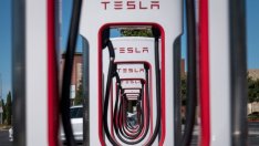 Продавачите на късо губят 38 млрд. долара от борсовия възход на Tesla през 2020 г.