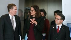 ЕС и САЩ се опитват да предотвратят търговската война