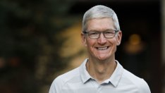 Тим Кук получи над 5 млн. акции на Apple