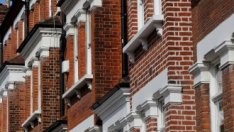 Рисковите ипотечни кредити растат в уязвимите на Brexit британски области