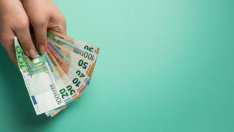 Българите вземат най-ниската средна годишна заплата в ЕС
