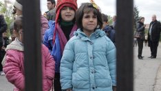 Даниел Митов: Европа трябва да атакува причините за бежанския натиск