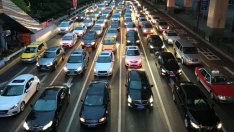 ЕК започва антимонополно разследване на германските автомобилни концерни заради емисиите