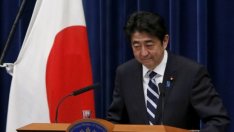 Японският премиер иска нов мандат заради мечтата си да промени конституцията